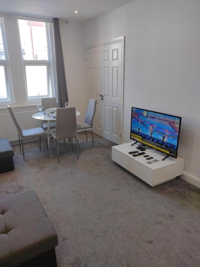 Top Quality Modern Southsea Garden Apartment Sleeps 4 People بورتسماوث المظهر الخارجي الصورة