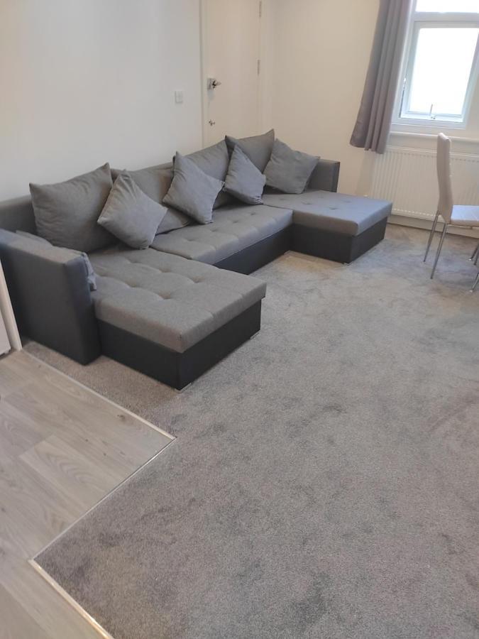 Top Quality Modern Southsea Garden Apartment Sleeps 4 People بورتسماوث المظهر الخارجي الصورة