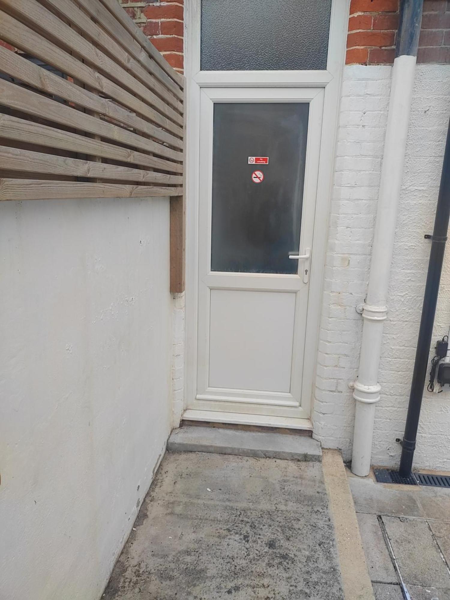 Top Quality Modern Southsea Garden Apartment Sleeps 4 People بورتسماوث المظهر الخارجي الصورة
